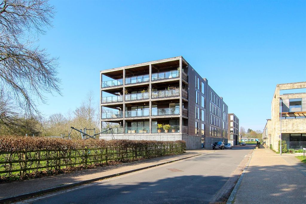 Additional image 10 of 2 bed flat to rentThe Copper Building, Kingfisher Way, Cambridge CB2