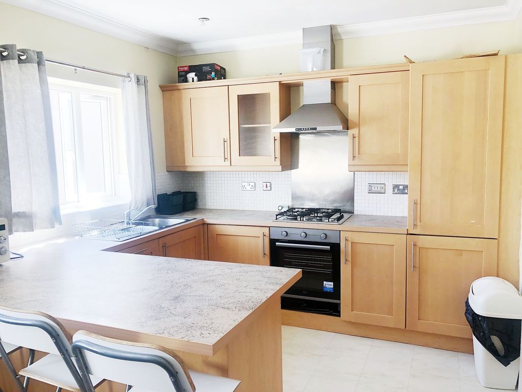 6 bed semi-detached house to rentJekyll Close, Bristol BS16