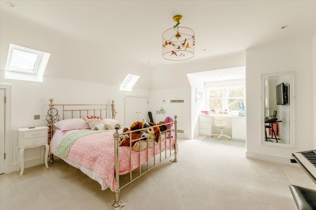 Additional image 17 of 5 bed detached house to rentLondon Road, Ascot, Berkshire SL5