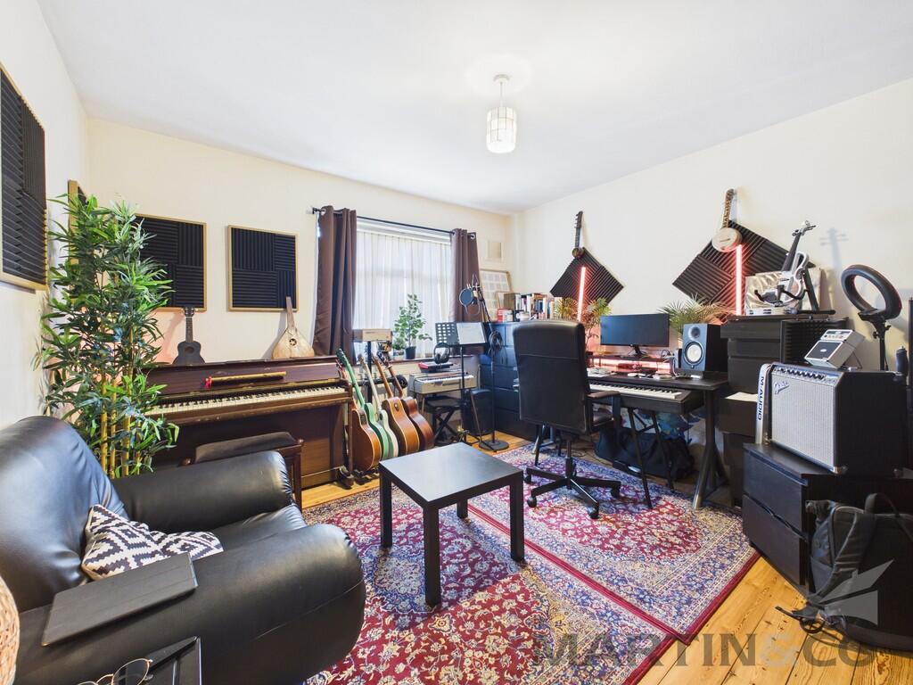 Additional image 8 of Grosvenor Road - Station Location