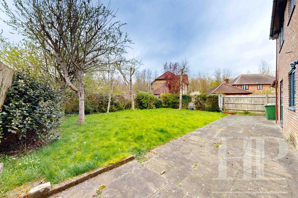 Additional image 4 of 4 bed detached house to rentHatchlands, Horsham RH12