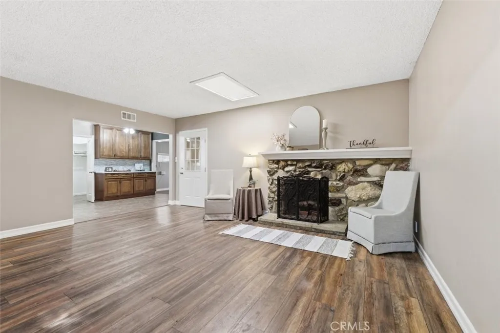 Additional image 9 of 15944 Gledhill Street, North Hills, CA 91343