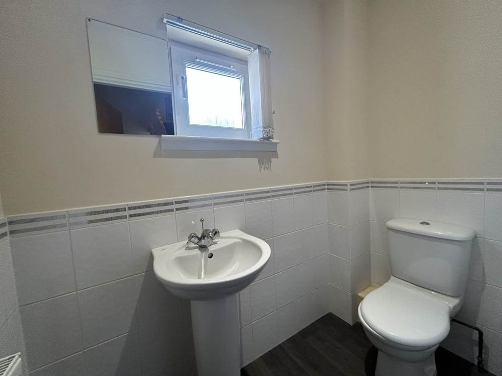 Additional image 14 of 5 bed town house to rentBrook Gardens, Dundee DD1
