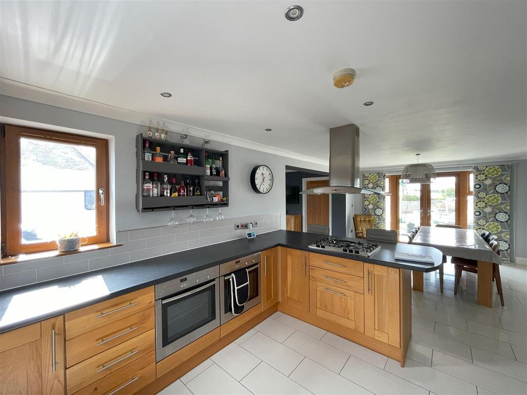 Additional image 10 of 3 bed end terrace house to rentHeol Y Banc, Bancffosfelen, Llanelli SA15