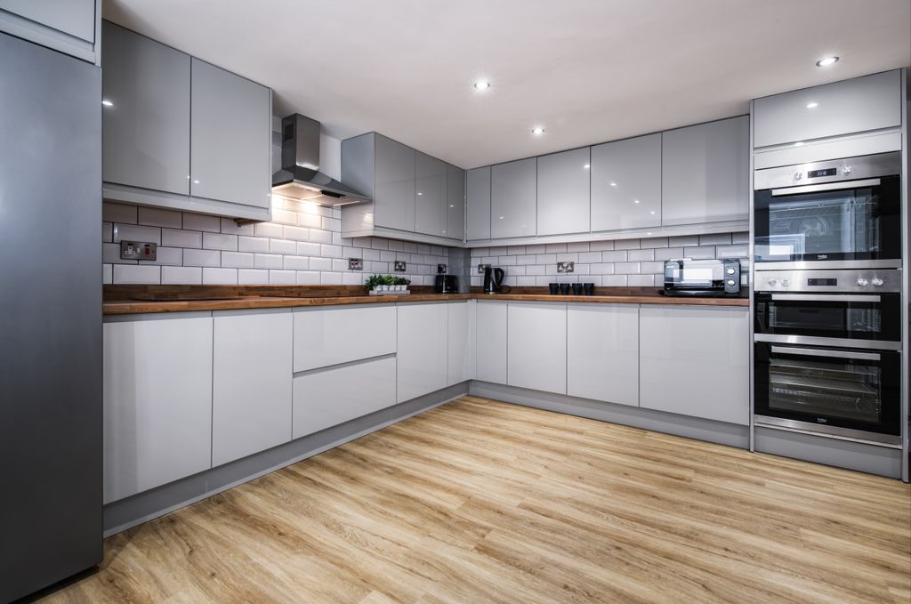 8 bed terraced house to rentHeadingley Avenue, Headingley, Leeds, West Yorkshire LS6