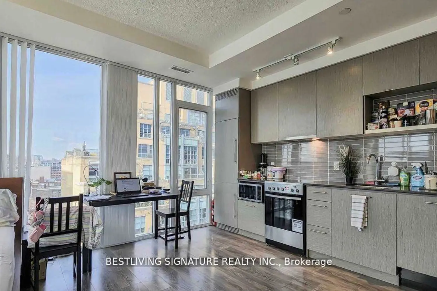 Additional image 5 of 435 Richmond Street 1409