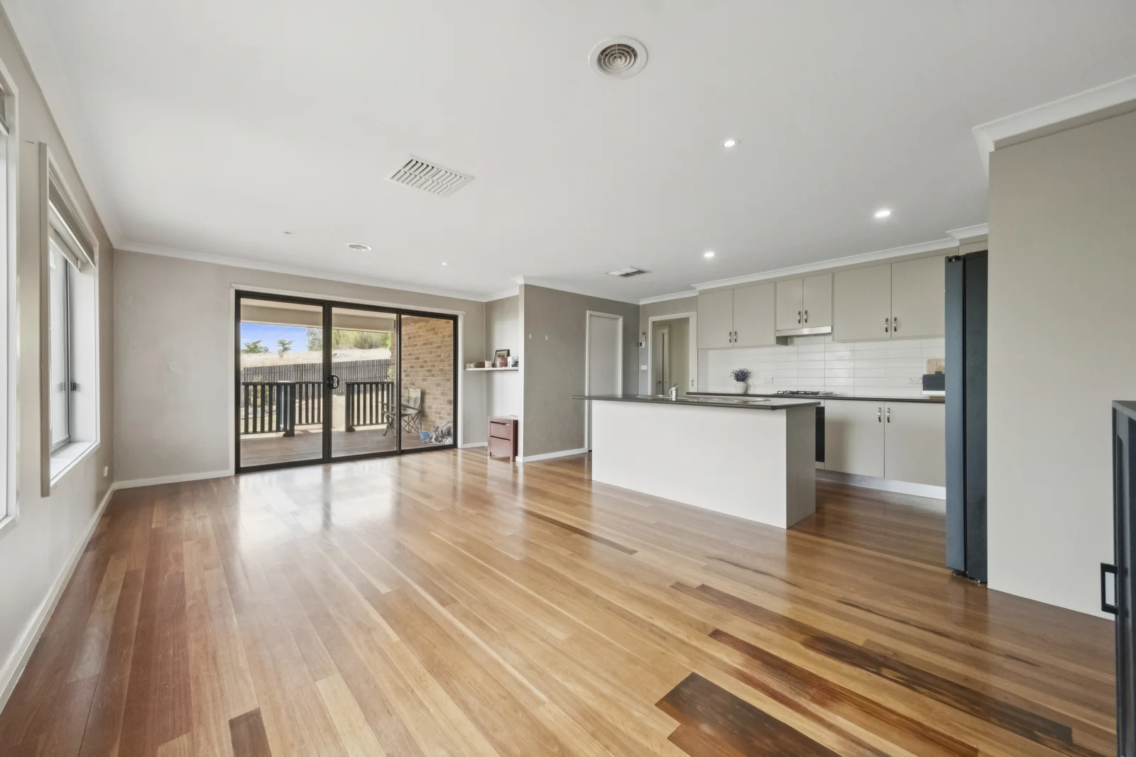 Additional image 2 of 40 Nicholls Drive, Yass NSW 2582