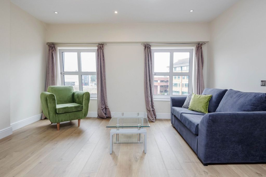 Additional image 15 of 2 bed flat to rentQueen Street, Maidenhead SL6