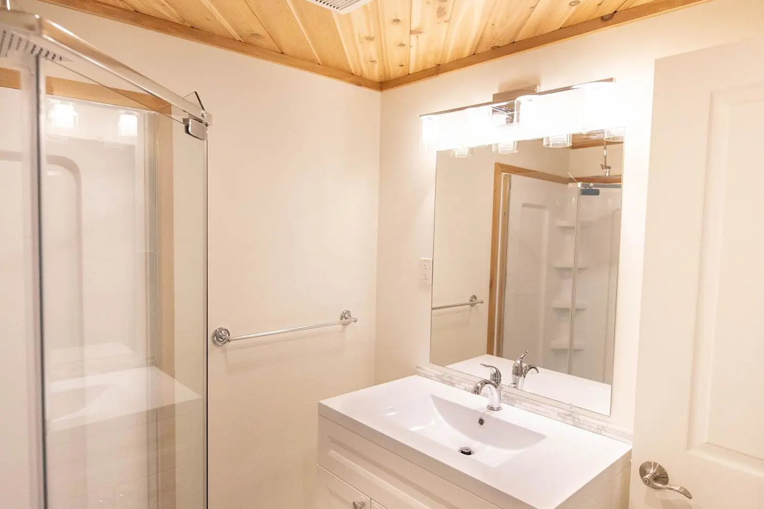 Additional image 11 of 1160 Kennisis Lake Road