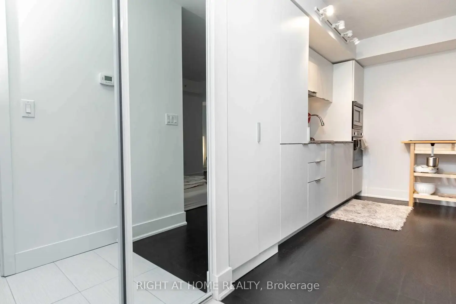 Additional image 11 of 955 Bay Street 1518