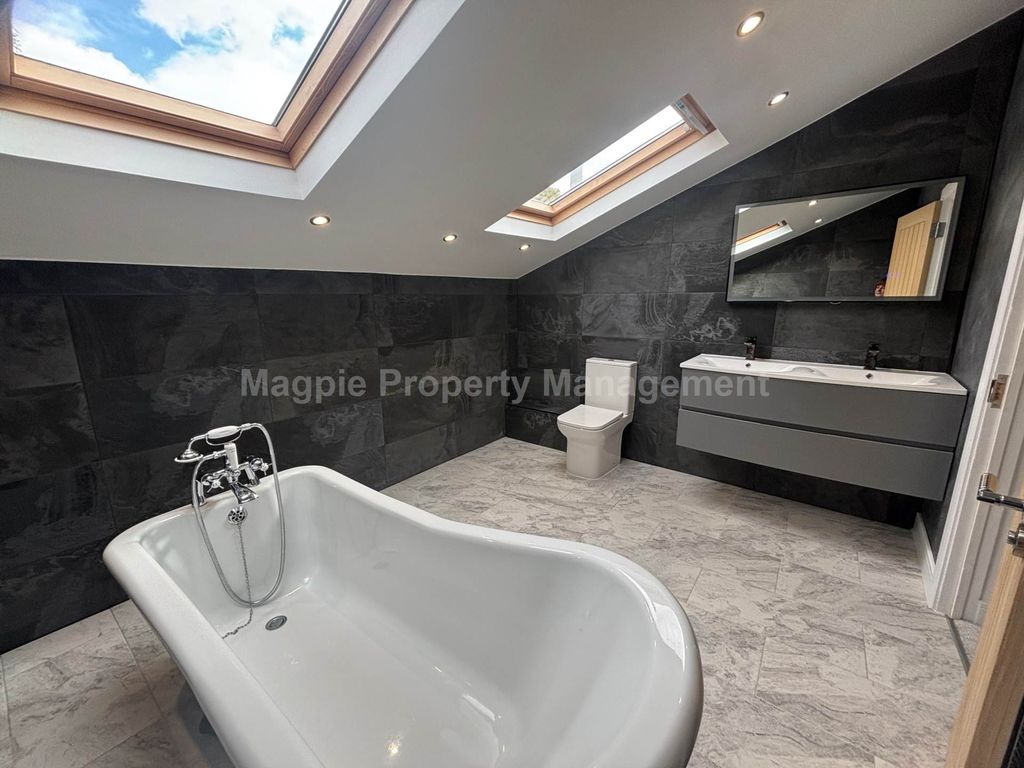 Additional image 23 of 6 bed semi-detached house to rentThe Lakes, Twentypence Road, Cottenham, Cambridge CB24