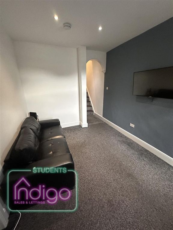 Additional image 10 of 6 bed terraced house to rentHanover Street, Newcastle ST5