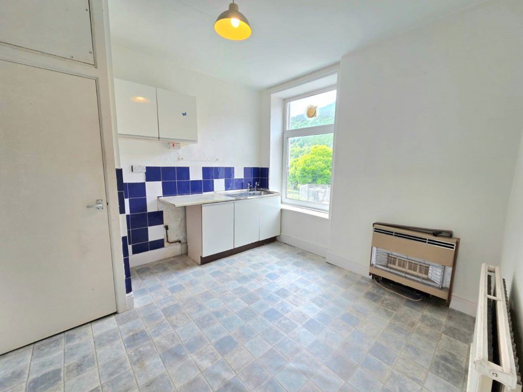 Additional image 2 of 2 bed flat to rent2A Prices Row, Abercarn NP11