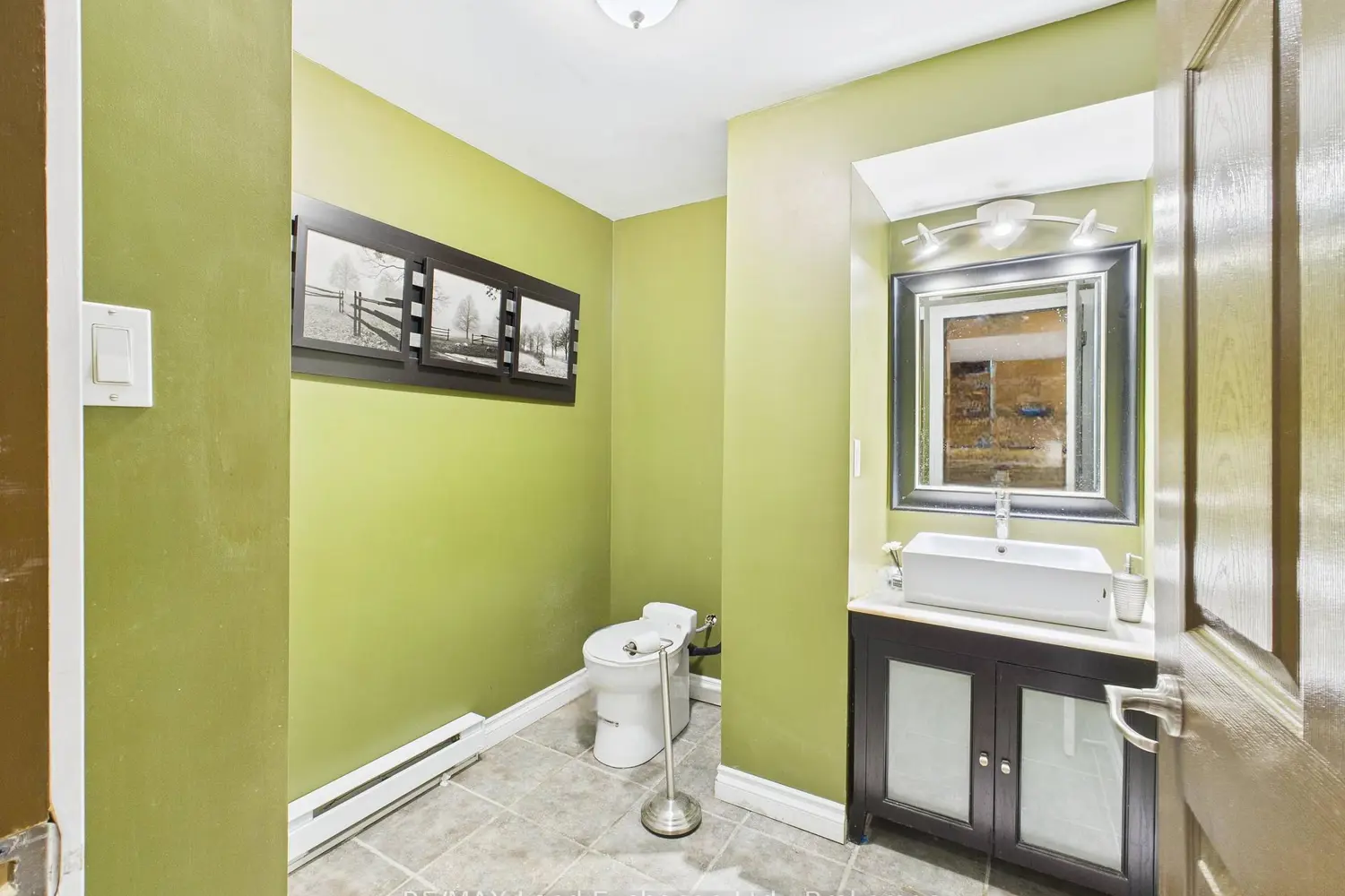 Additional image 12 of 850 Walsh Street 27