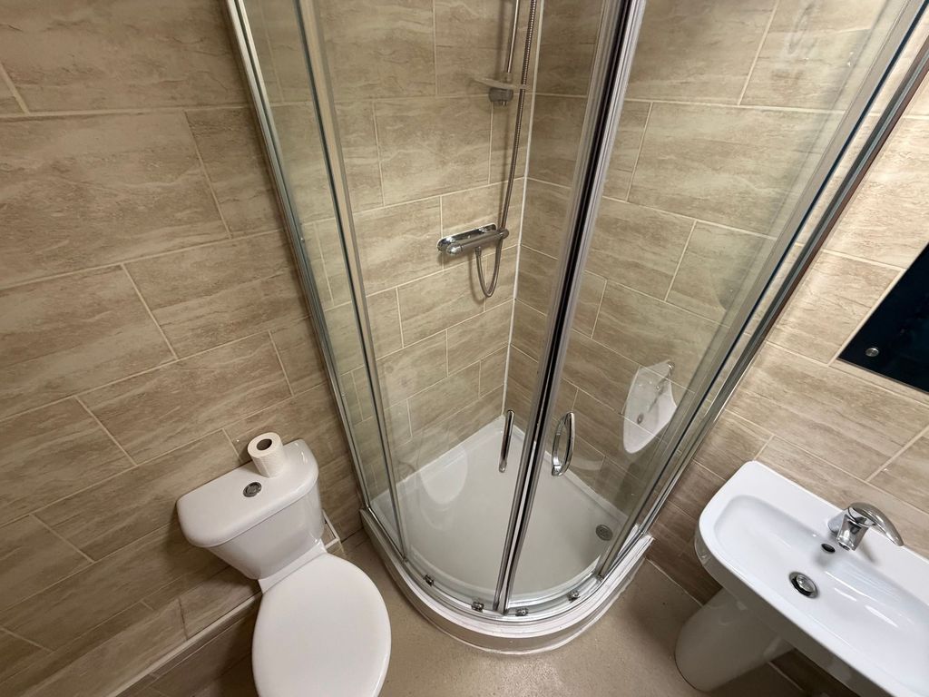 Additional image 10 of 6 bed flat to rentLondon Road, Sheffield S2