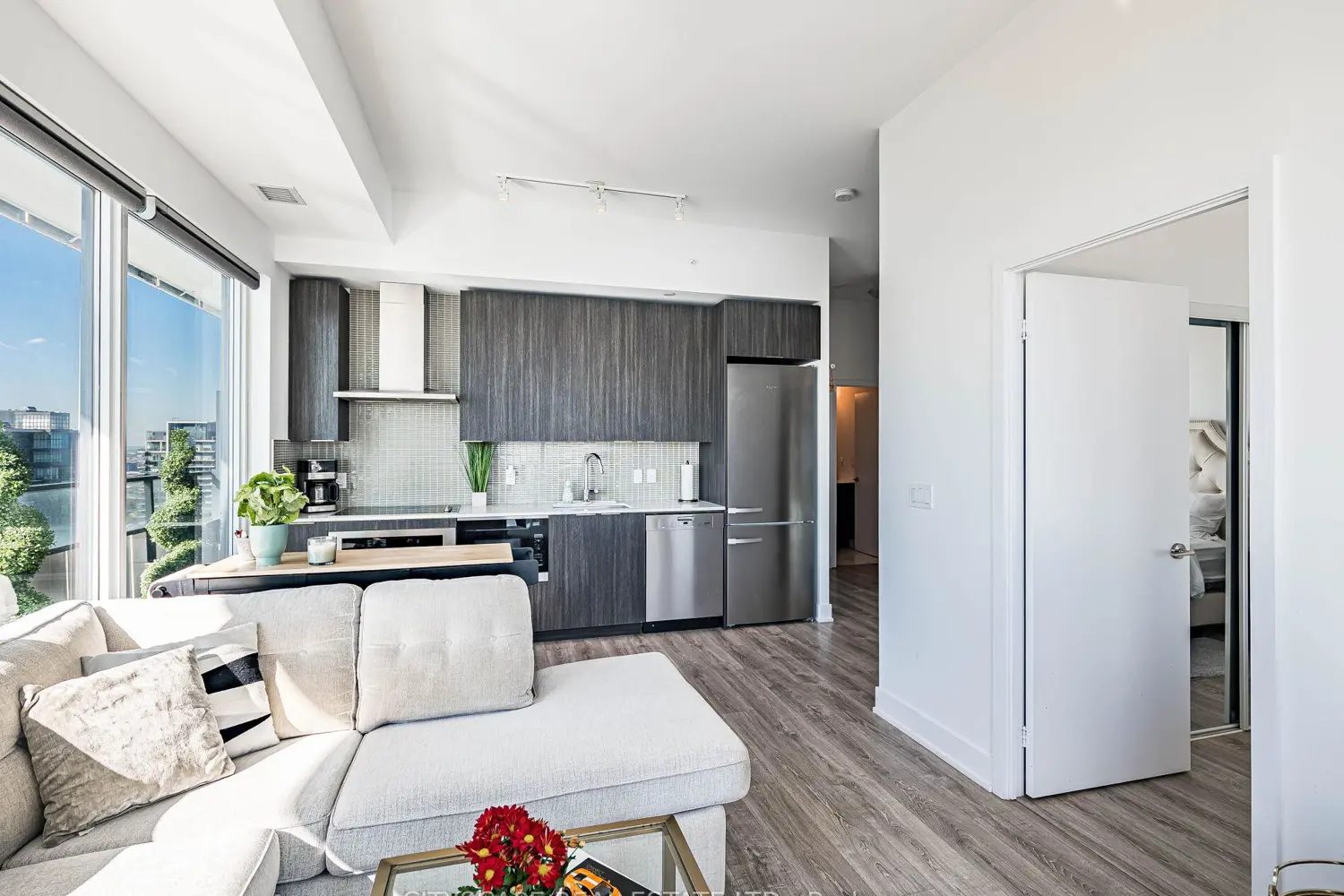 Additional image 11 of 20 Shore Breeze Drive 4410