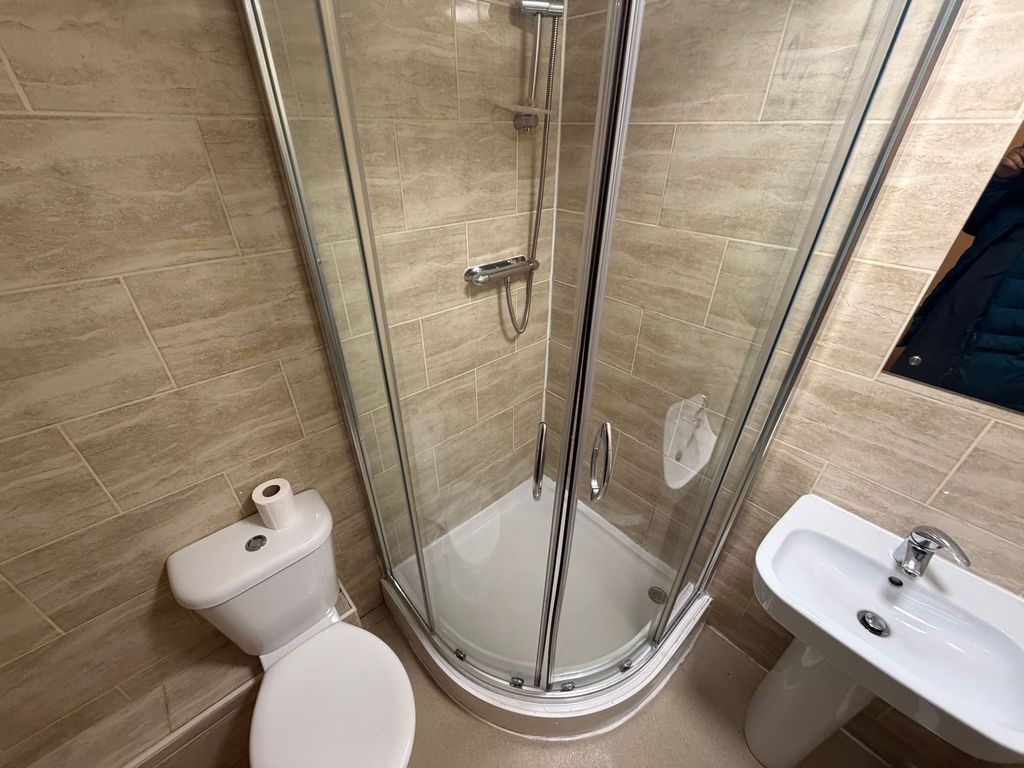 Additional image 9 of 6 bed flat to rentLondon Road, Sheffield S2
