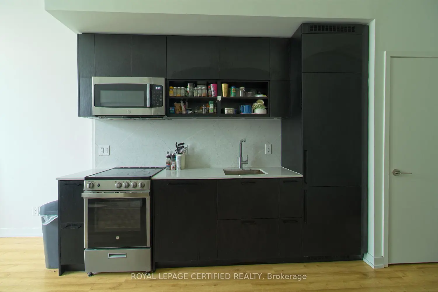 Additional image 19 of 135 East Liberty Street 806