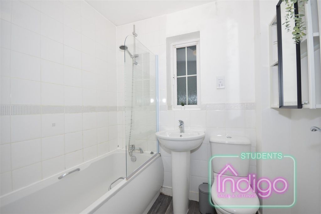 Additional image 20 of 5 bed property to rentChervil Close, Newcastle ST5