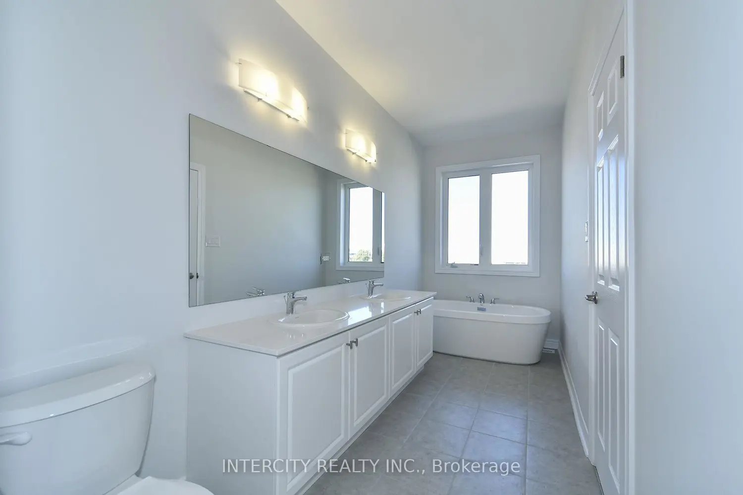 Additional image 10 of 160 Mumbai Drive