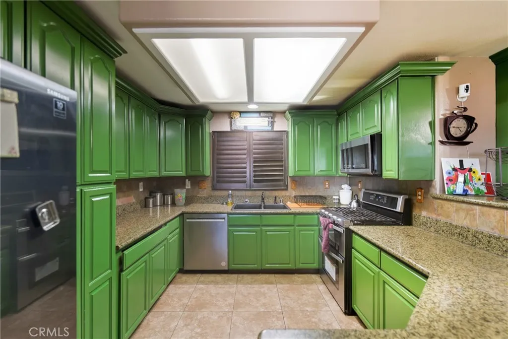 Additional image 20 of 11970 Walnut St, Bloomington, CA 92316