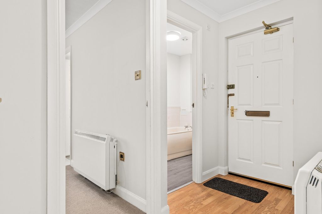 Additional image 4 of 2 bed flat to rentAshbrae Gardens, Stirling FK7
