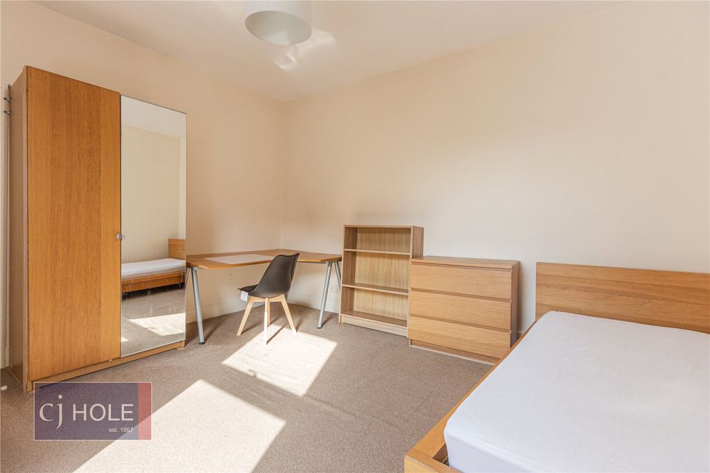 4 bed shared accommodation to rentOldbury Court Road, Fishponds, Bristol BS16 photo 5