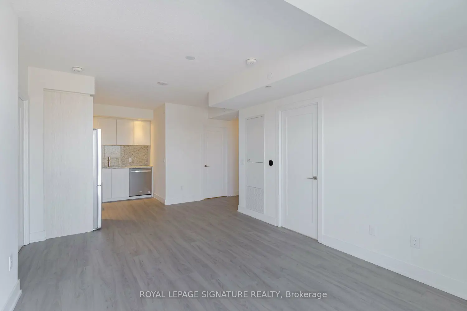 Additional image 12 of 10 Eva Road 2705