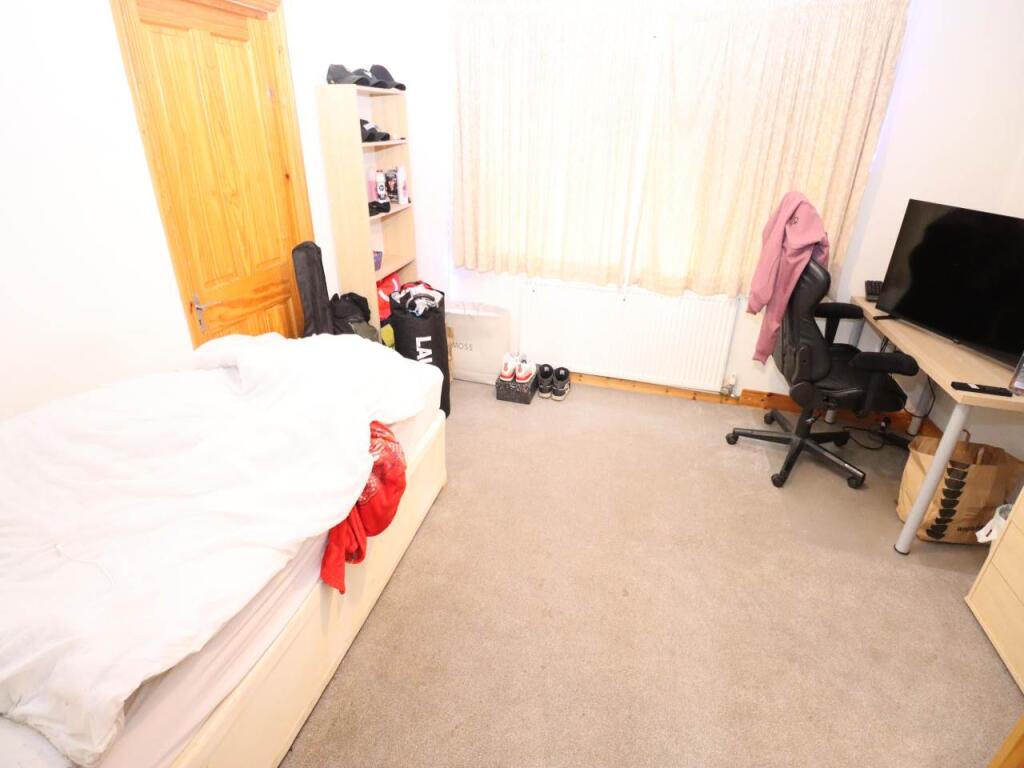 Additional image 9 of Pond Croft, Hatfield, 