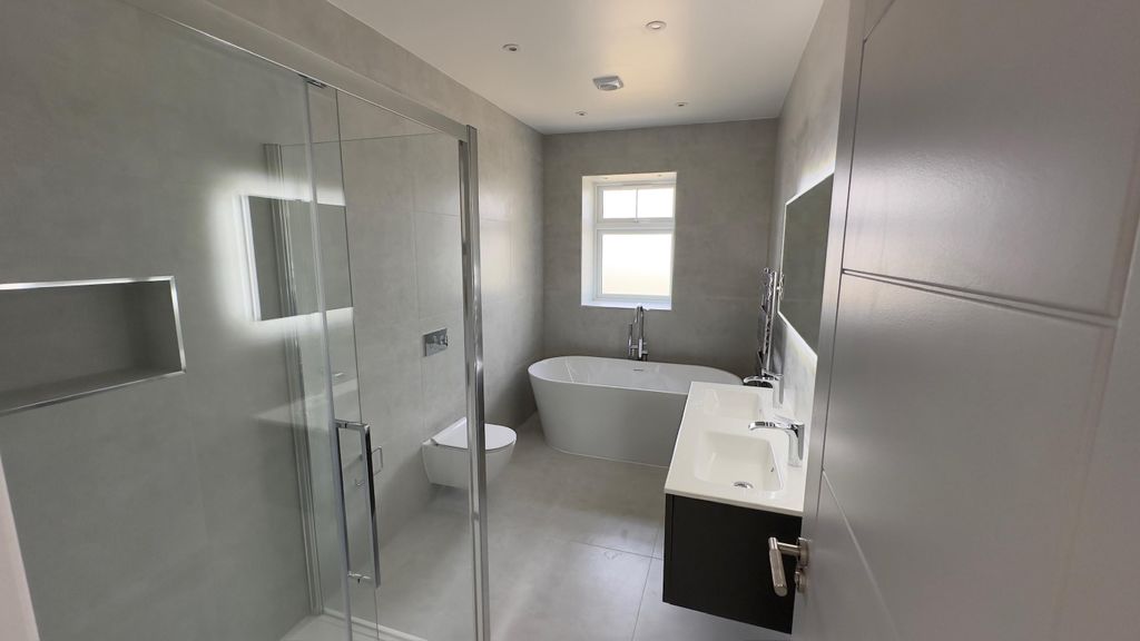 Additional image 10 of 5 bed detached house to rentGreen Meadows, Ascot SL5