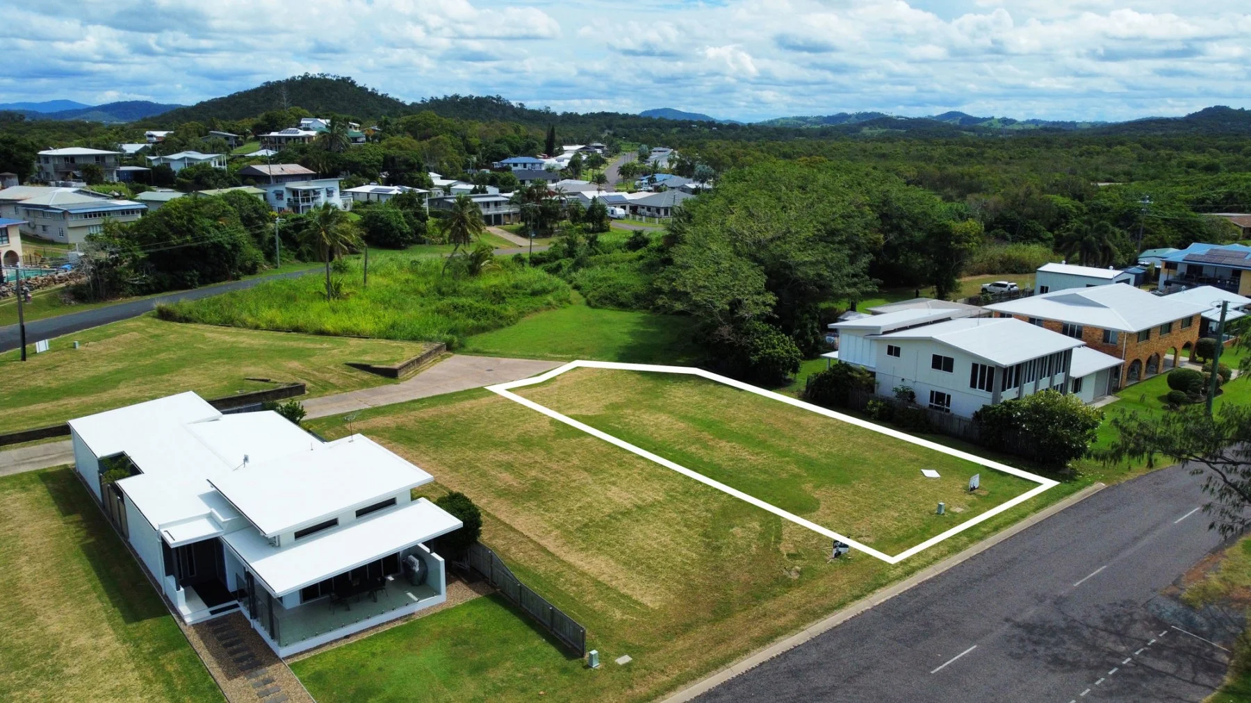 Additional image 2 of 1/2 Owen Jenkins Drive, Sarina Beach QLD 4737