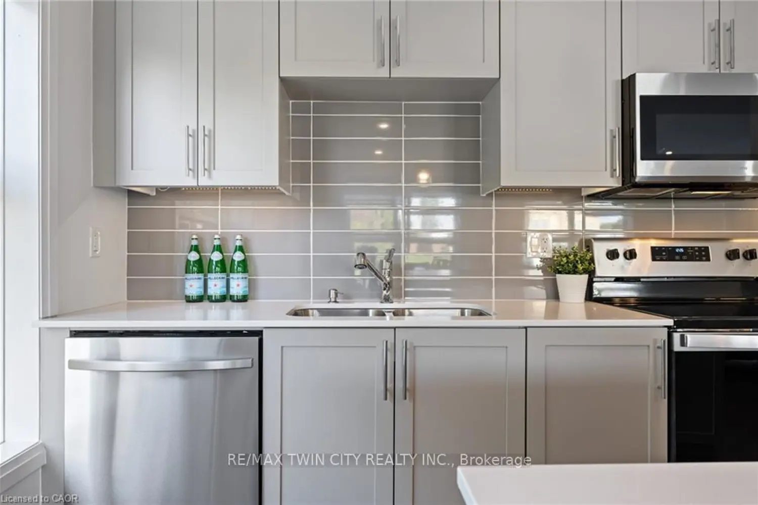 Additional image 6 of 88 Gibson Street 209