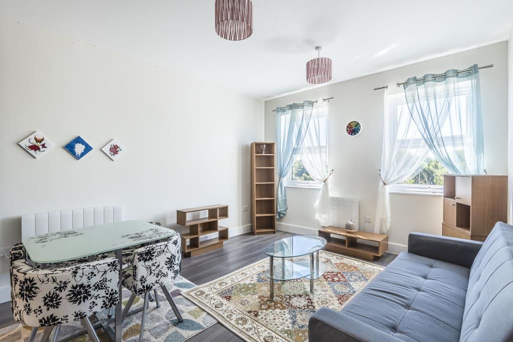 Additional image 9 of 2 bed flat to rentClerewater Place, Thatcham RG19