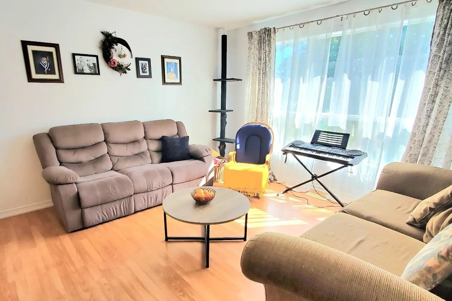 Additional image 2 of 5 Rosemarie Boulevard