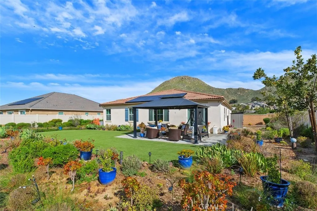 7633 River Gulch Rd, Riverside, CA 92507