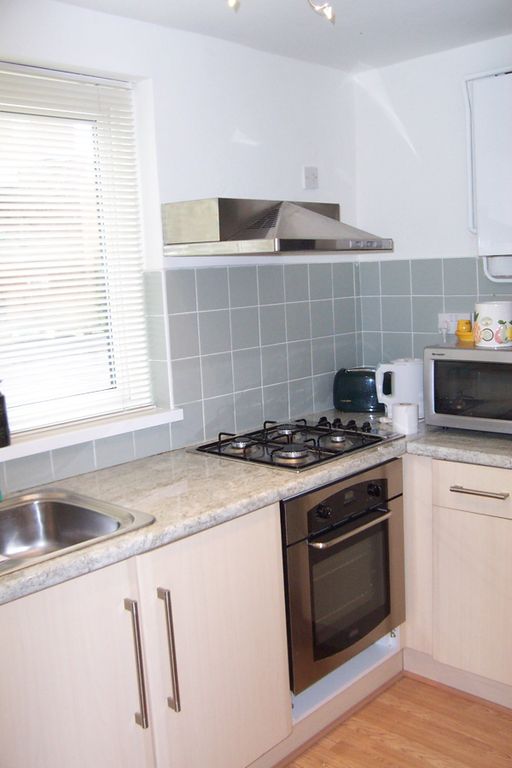 Additional image 8 of 2 bed flat to rentSalisbury Close, Penarth CF64