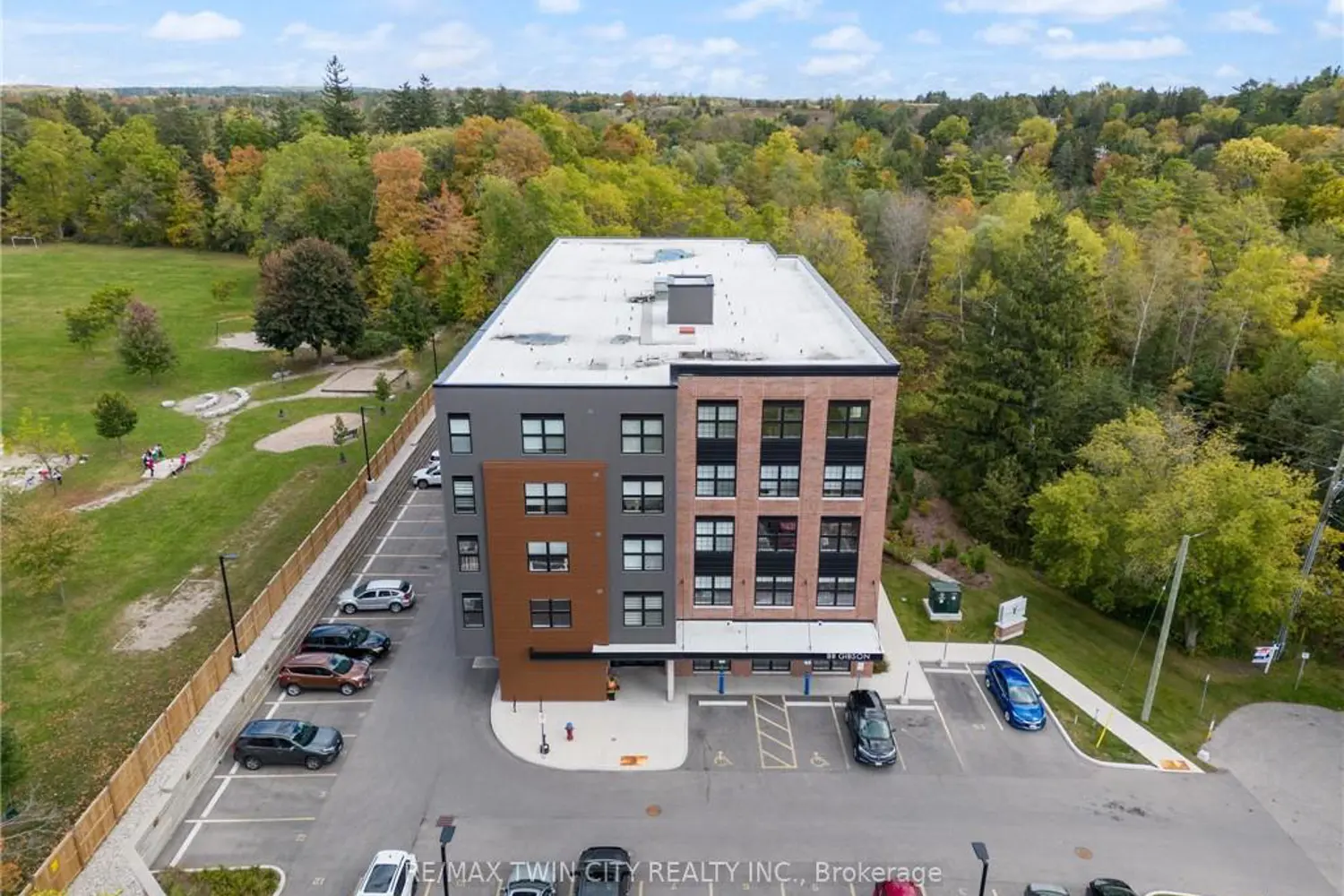 Additional image 18 of 88 Gibson Street 209