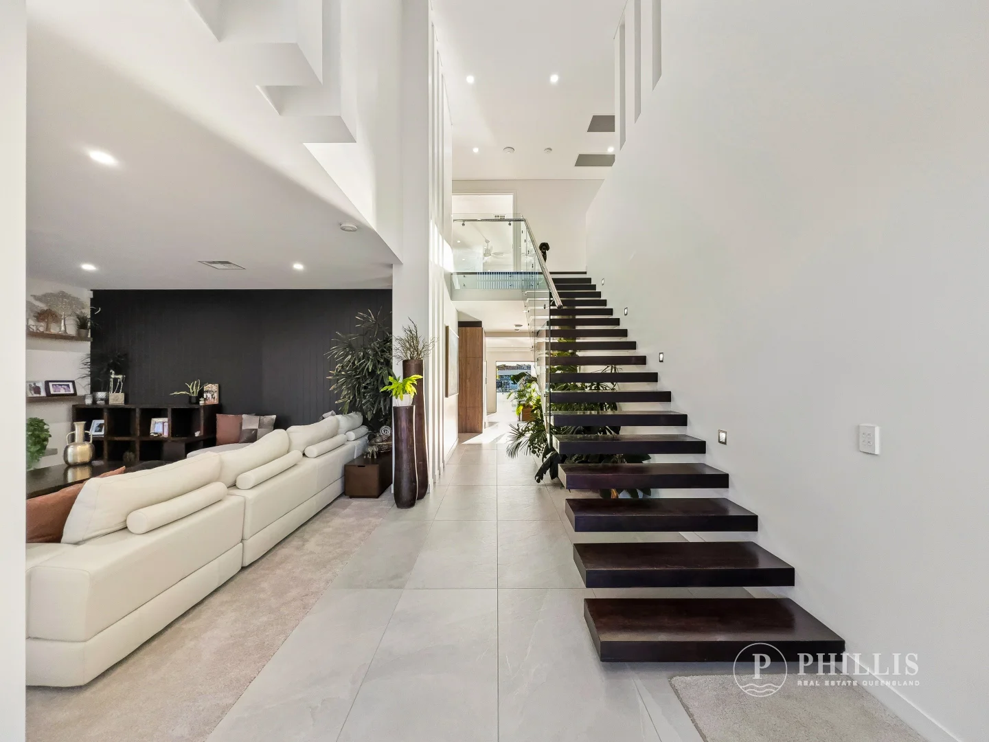 Additional image 54 of 86 Royal Albert Crescent, Sovereign Islands QLD 4216