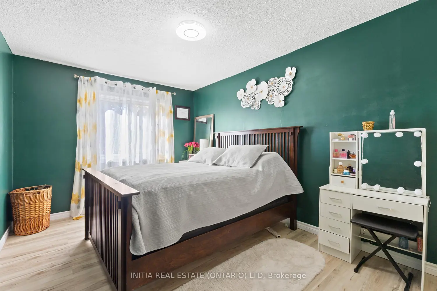 Additional image 8 of 700 Osgoode Drive 16