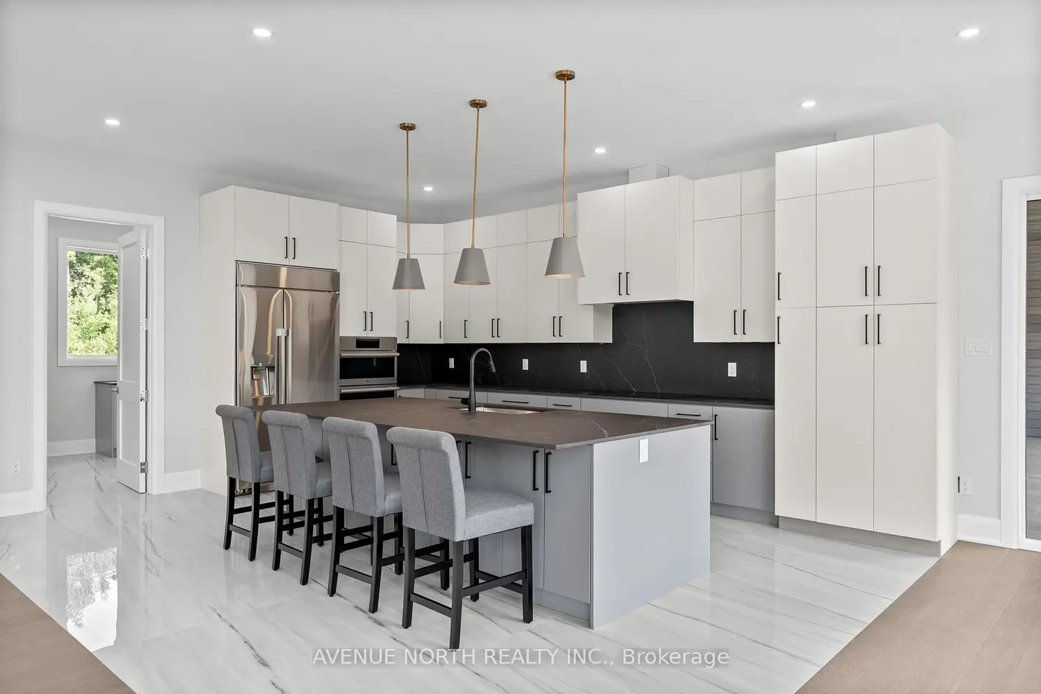 135 Cherry Hill Drive photo 3