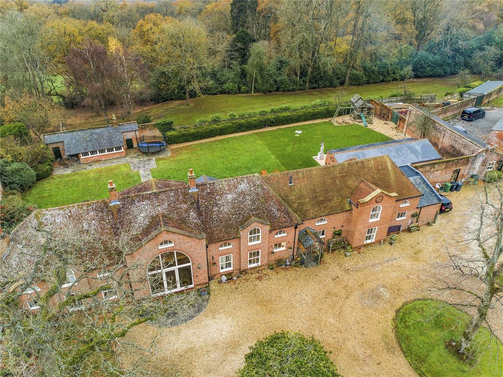 Additional image 11 of 5 bed detached house to rentBath Road, Speen, Newbury, Berkshire RG14