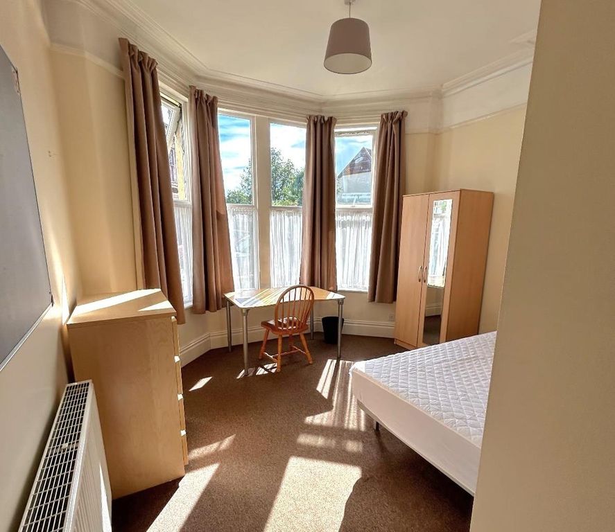 Additional image 14 of 7 bed end terrace house to rentFilton Avenue, Horfield BS7