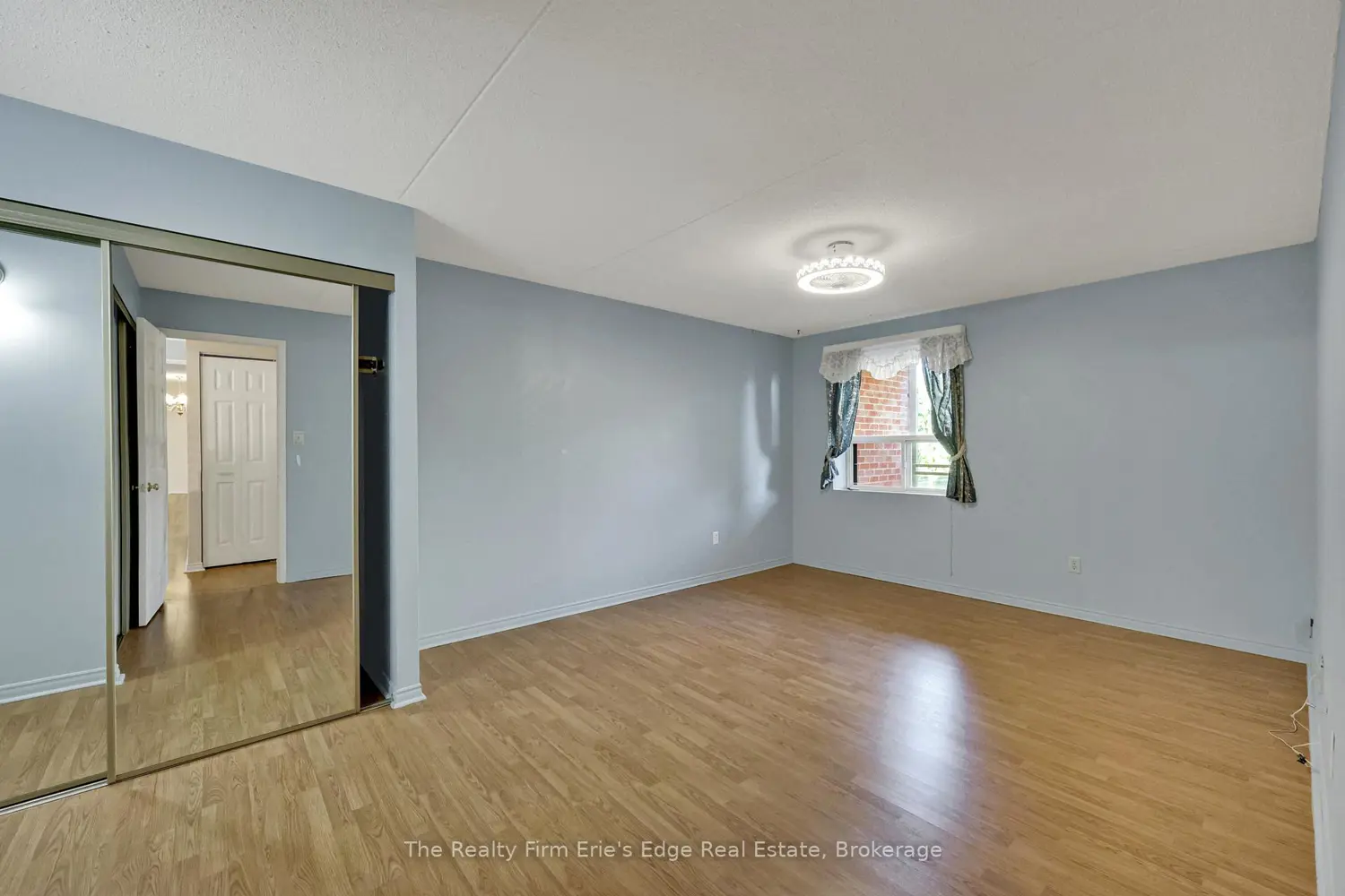 Additional image 7 of 75 Bridge Street 206