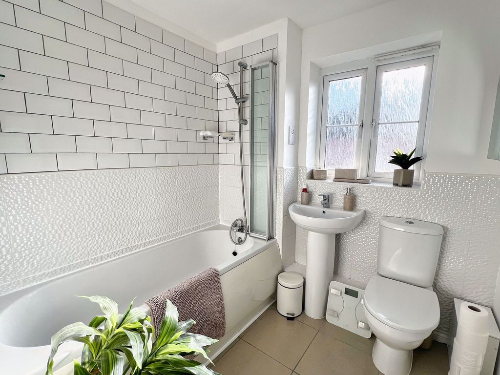 Additional image 9 of 3 bed terraced house to rentGerddi'r Briallu, Coity CF35