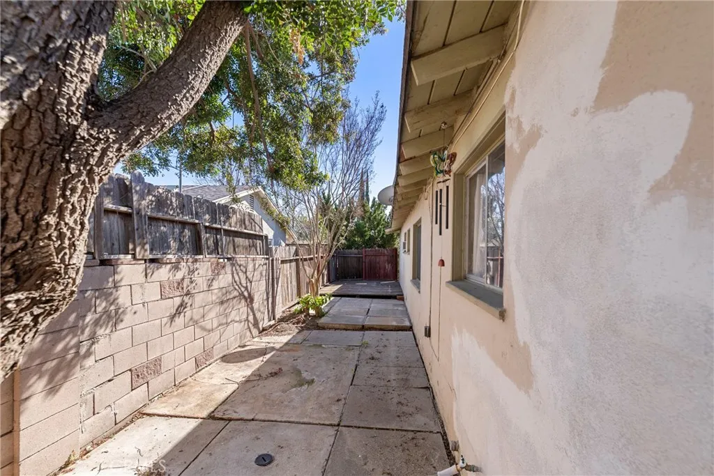 Additional image 13 of 24201 Vanowen St, West Hills, CA 91307