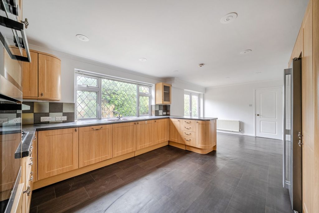 Additional image 3 of 5 bed detached house to rentNorton Park, Ascot SL5