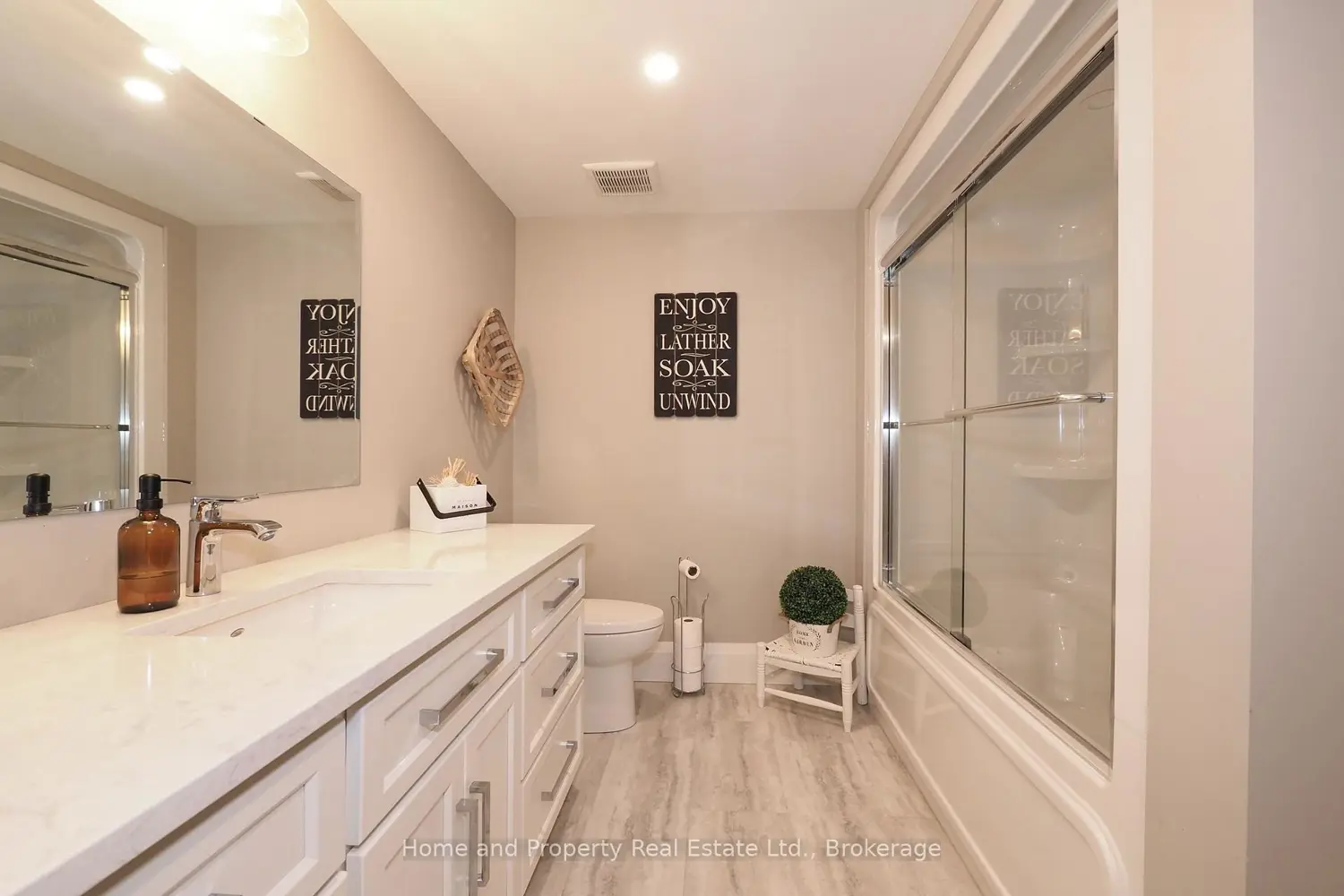 Additional image 13 of 5434 7Th Line