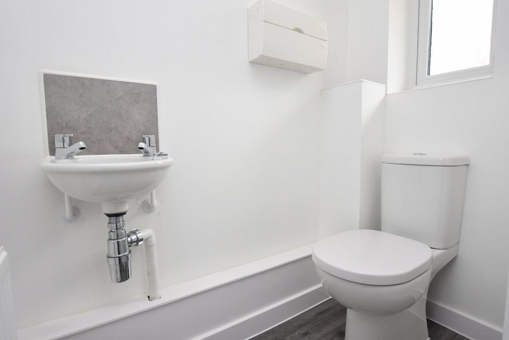 Additional image 7 of 2 bed terraced house to rentExeter, Devon EX1