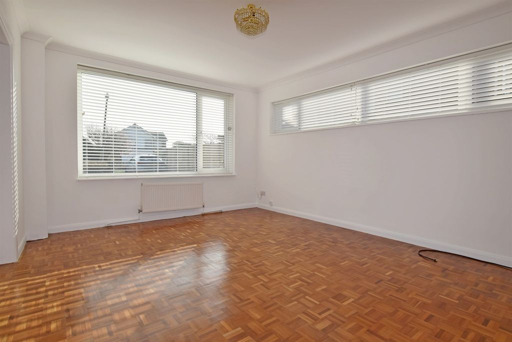 Additional image 4 of 5 bed detached house to rentLimmard Way, Bognor Regis, West Sussex PO22