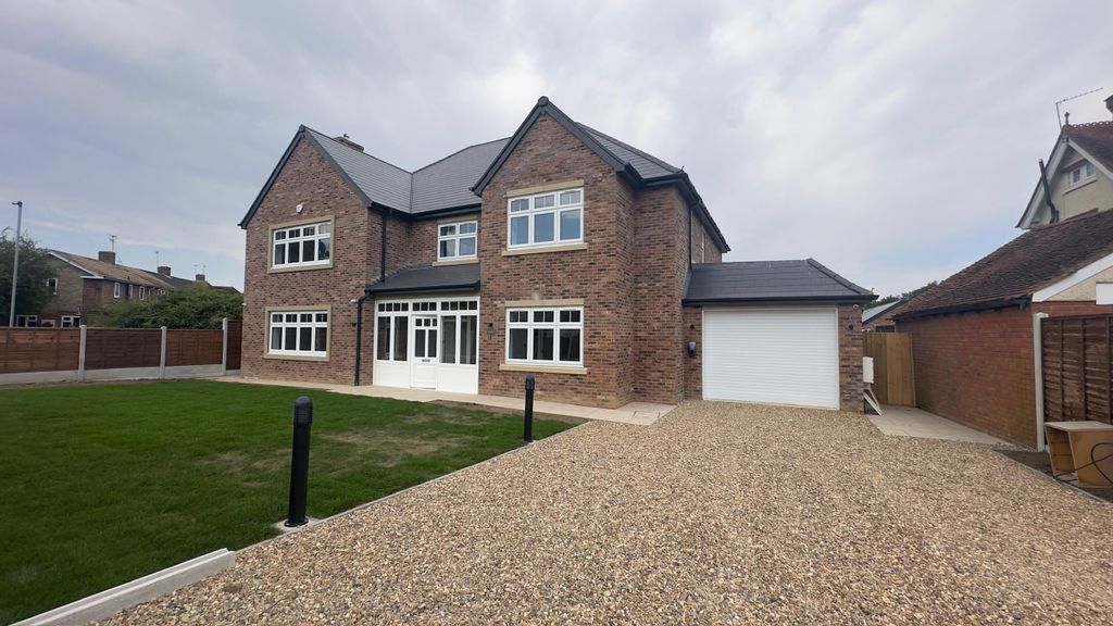 Additional image 3 of 5 bed detached house to rentGreen Meadows, Ascot SL5